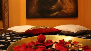 Decor Pillow Wayang Center Lisbon - Erotic, relax, tantric and Sensual Massages in Lisbon