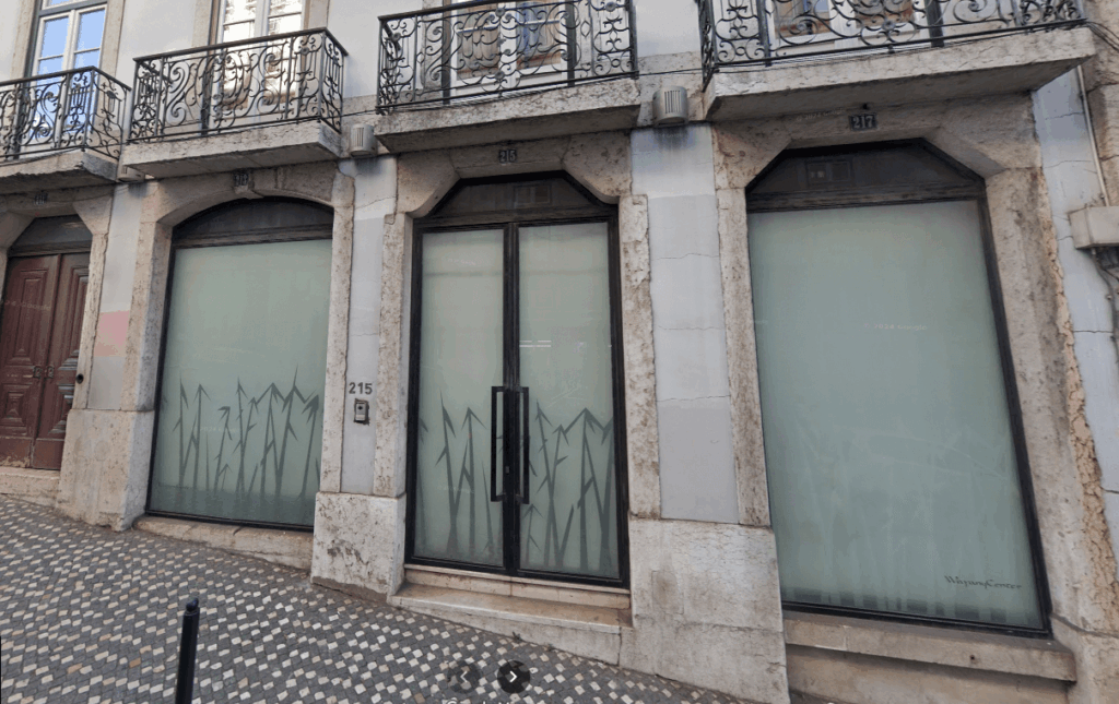 Porta Exterior o Wayang Center Lisboa - Massagem tantrica erotica e sensual em Lisboa
