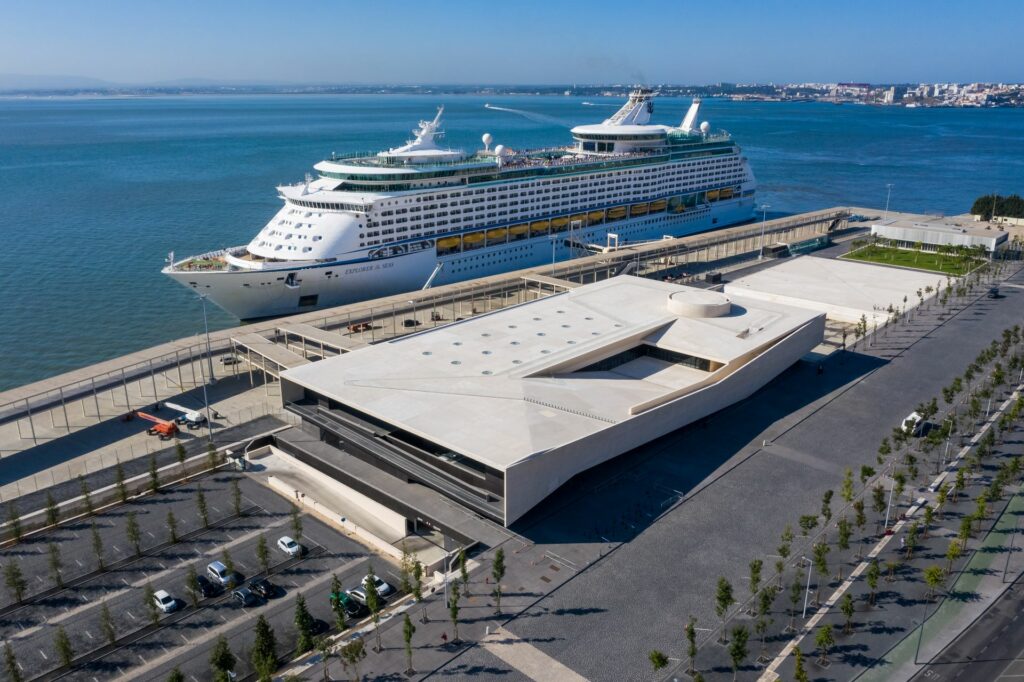 Lisbon Cruise Terminal is near the Wayang Center Lisboa SPA for Tantric, Erotic and Relax Massages
